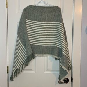 Gray White Woven Striped Poncho Shawl Cape Acrylic One Size Soft Cozy Fringe